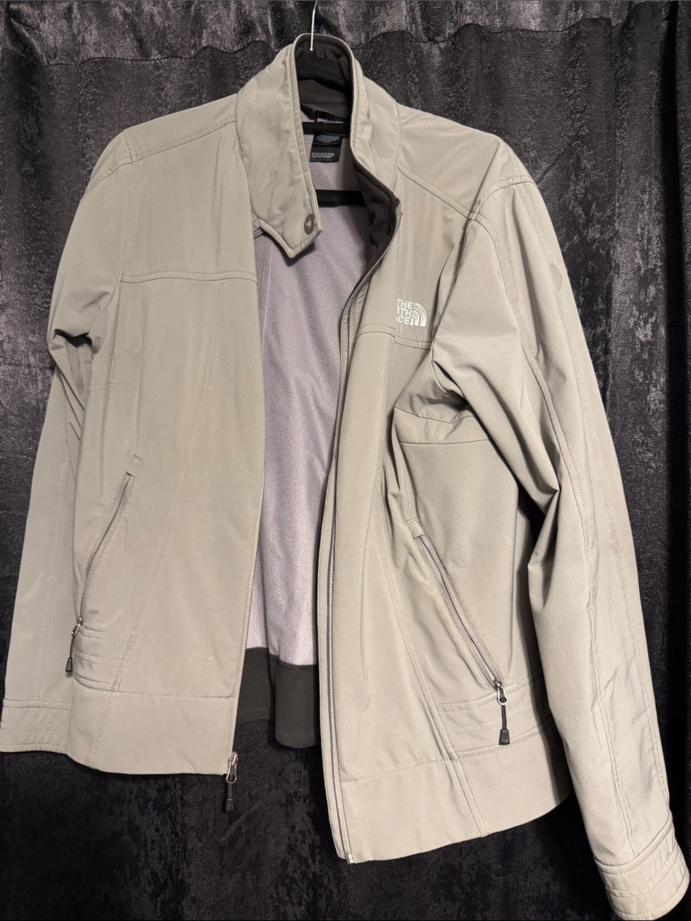 The North Face women’s Light Gray Softshell Jacket - Front Zip
